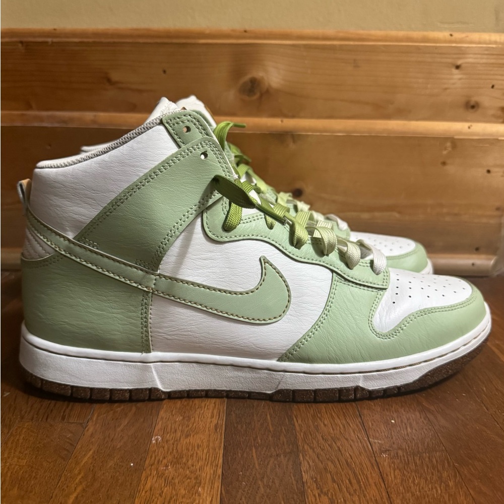 Nike men’s limited edition dunks green excellent condition size 12